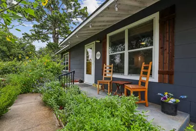 1114 W W 2nd Street, Elgin, TX 78621 - Photo 4