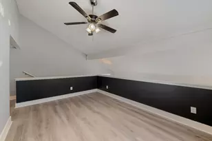 2124 Burton Dr, Austin, TX 78741 - Photo 10