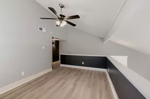 2124 Burton Dr, Austin, TX 78741 - Photo 12