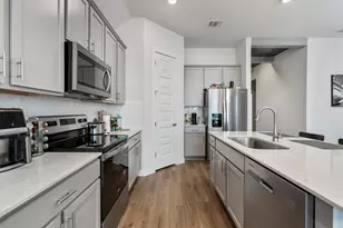 308 Barton Run Dr, Georgetown, TX 78628 - Photo 8