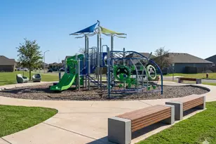 104 Bankside Dr, Hutto, TX 78634 - Photo 4