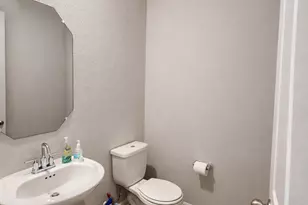 104 Bankside Dr, Hutto, TX 78634 - Photo 10