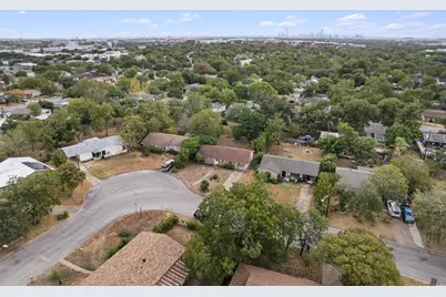 201 Cinderella Drive, Austin, TX 78752 - Photo 22