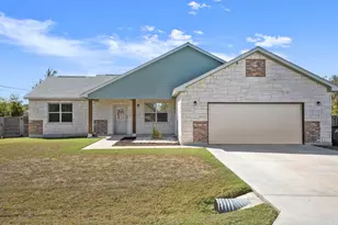 125 Naalehu Ct, Bastrop, TX 78602 - Photo 2