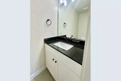 1118 S 51st Street #B, Temple, TX 76504 - Photo 12