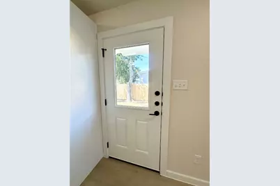 1118 S 51st Street #B, Temple, TX 76504 - Photo 6