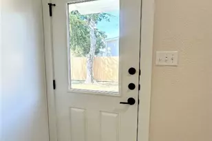 1118 S 51st St, Temple, TX 76504 - Photo 6