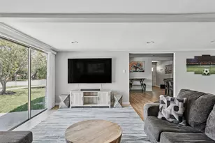 7706 Delafield Ln, Austin, TX 78752 - Photo 14