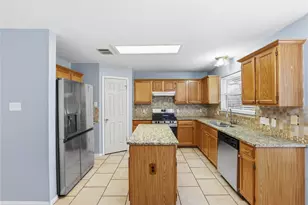 910 Kirtomy Loop, Pflugerville, TX 78660 - Photo 2