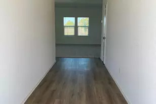 428 Bass Dr, Bastrop, TX 78602 - Photo 2