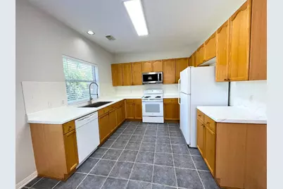 6400 La Carman Lane, Austin, TX 78749 - Photo 6