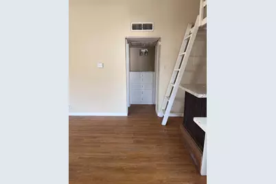 1000 W 26th Street #212, Austin, TX 78705 - Photo 10