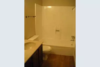 1000 W 26th Street #212, Austin, TX 78705 - Photo 4