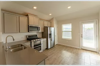 8209 McKamy Drive, Austin, TX 78744 - Photo 20