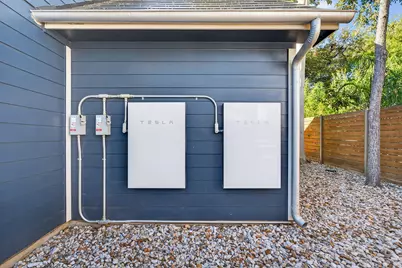 1811 Bluebonnet Lane, Austin, TX 78704 - Photo 4