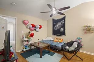 501 W 26th St, Austin, TX 78705 - Photo 2