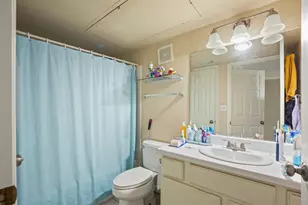 501 W 26th St, Austin, TX 78705 - Photo 8