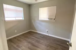 404 Swanee Dr, Austin, TX 78752 - Photo 4