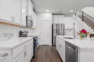 621 Limestone Rd, Liberty Hill, TX 78642 - Photo 8