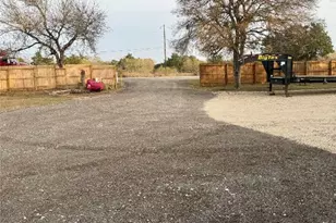 217 State Hwy 21 W, Cedar Creek, TX 78612 - Photo 14