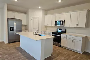 298 Denali Dr, Kyle, TX 78640 - Photo 2