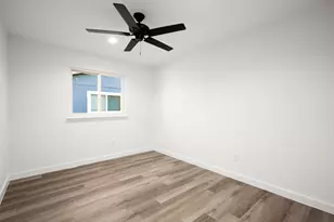 9717 Anderson Village Dr, Austin, TX 78729 - Photo 14