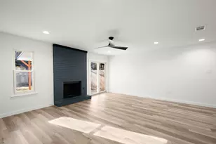 9717 Anderson Village Dr, Austin, TX 78729 - Photo 8