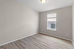 7805 Peccary Dr, Austin, TX 78744 - Photo 18