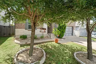 7805 Peccary Dr, Austin, TX 78744 - Photo 26