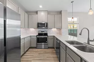 7805 Peccary Dr, Austin, TX 78744 - Photo 10