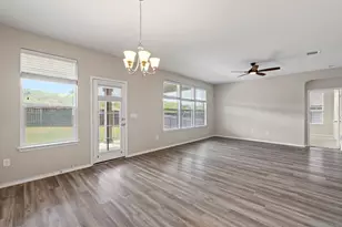 7805 Peccary Dr, Austin, TX 78744 - Photo 4