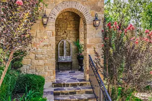1402 Barclay Dr, Austin, TX 78746 - Photo 4