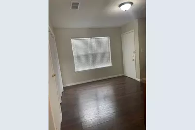 908 Guadalupe Street, Lockhart, TX 78644 - Photo 4