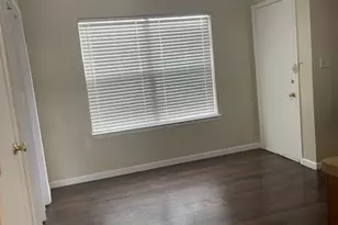 908 Guadalupe St, Lockhart, TX 78644 - Photo 4