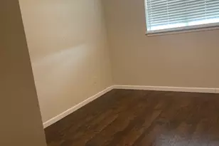 908 Guadalupe St, Lockhart, TX 78644 - Photo 8