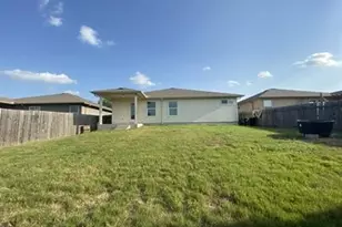 107 Lavaca Loop, Hutto, TX 78634 - Photo 16