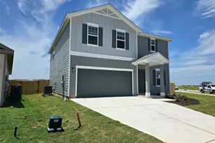 201 Rodgers Rd, Taylor, TX 76574 - Photo 2