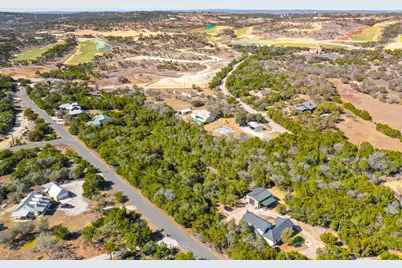 918 Debco Lane, Spicewood, TX 78669 - Photo 32