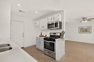 7506 Calumet Cove, Austin, TX 78745 - Photo 6