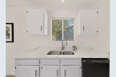 7506 Calumet Cove, Austin, TX 78745 - Photo 10