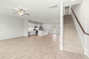 8812 B Whitter Dr, Austin, TX 78747 - Photo 4