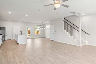 8812 B Whitter Dr, Austin, TX 78747 - Photo 2