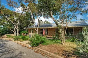 7 Inwood Cir, Austin, TX 78746 - Photo 2