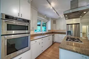 7 Inwood Cir, Austin, TX 78746 - Photo 8