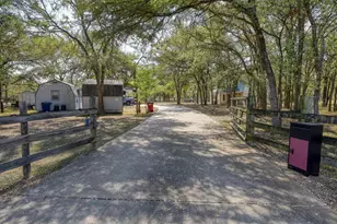 165 Thousand Oaks Dr, Cedar Creek, TX 78612 - Photo 16