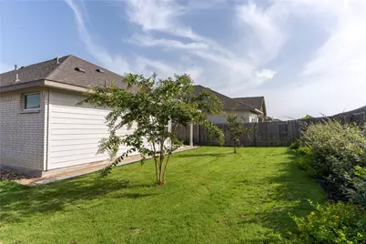 1917 Colonial Avenue, New Braunfels, TX 78130 - Photo 14