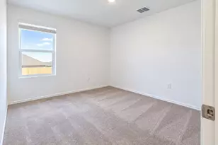 472 Marty Allen Loop, Jarrell, TX 76537 - Photo 4