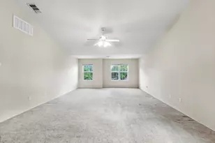 125 Hometown Pkwy, Kyle, TX 78640 - Photo 18