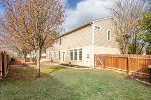 125 Hometown Pkwy, Kyle, TX 78640 - Photo 30