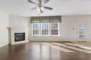 125 Hometown Pkwy, Kyle, TX 78640 - Photo 4